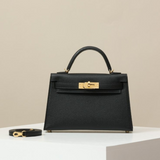 Amara | Bolsillo negro con detalles dorados