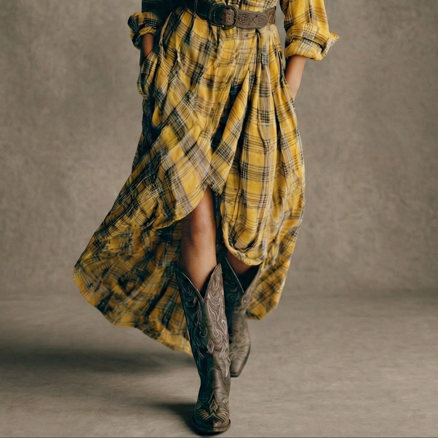 Abril | Vestido camisero de cuadros con cinturón