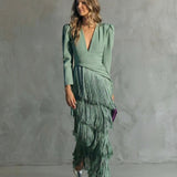 Clara · Vestido elegante con mangas de flecos