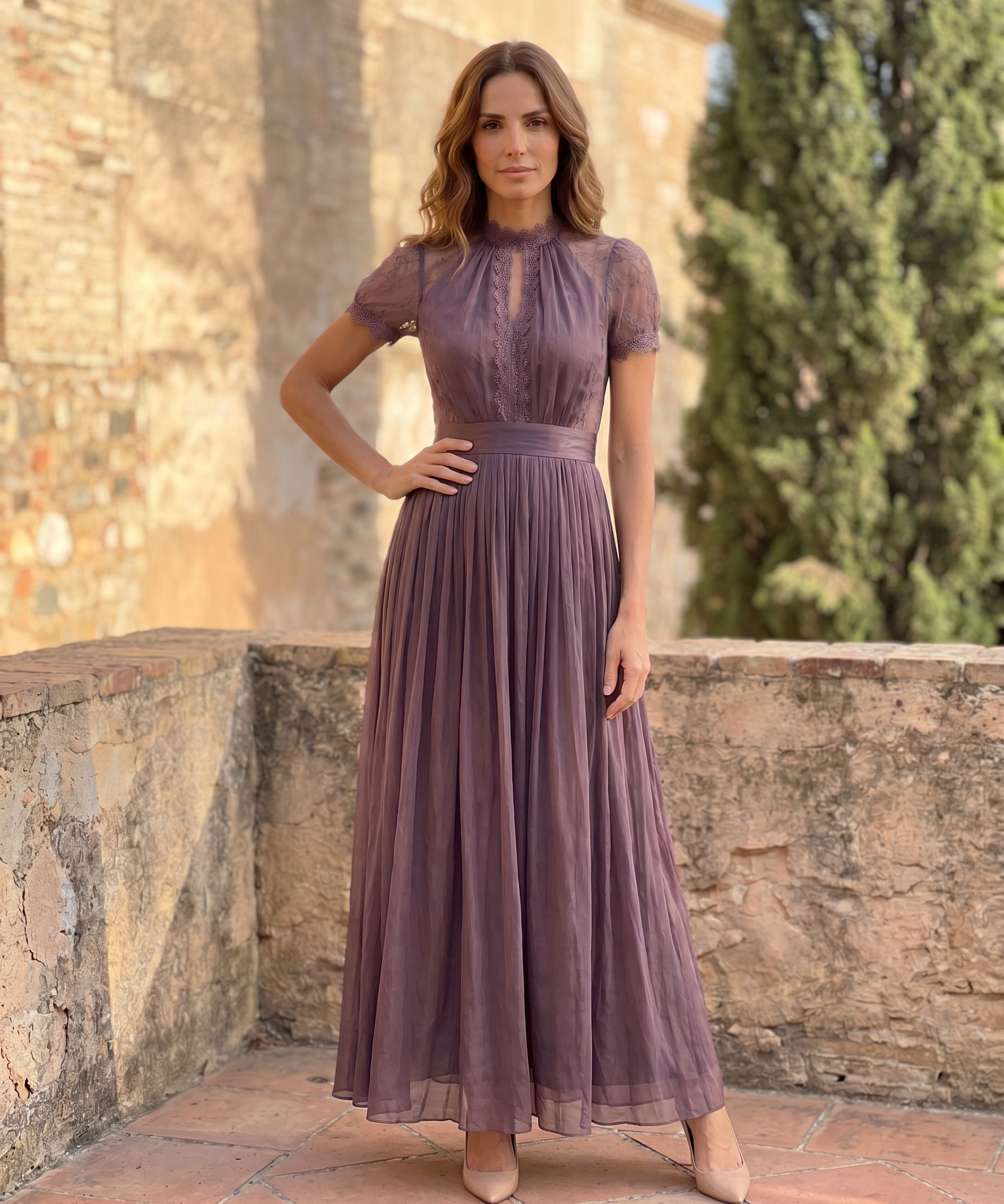 Flavia | Vestido largo morado con escote en forma de llave, borde de encaje de chiffon