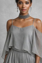 Carla | Conjunto fluido gris con top de tirantes y pantalón ligero